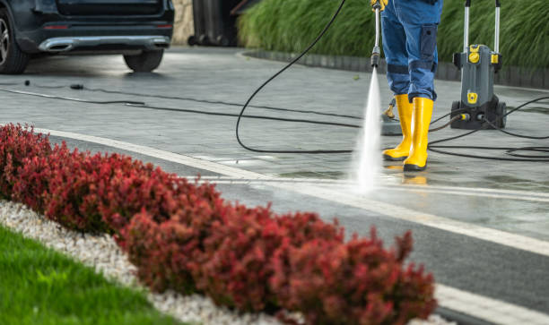 Best Pool Deck Cleaning  in Flordell Hills, MO